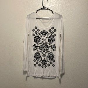 Woman’s whit and black long sleeve shirt by willow bay. Size L 12-14